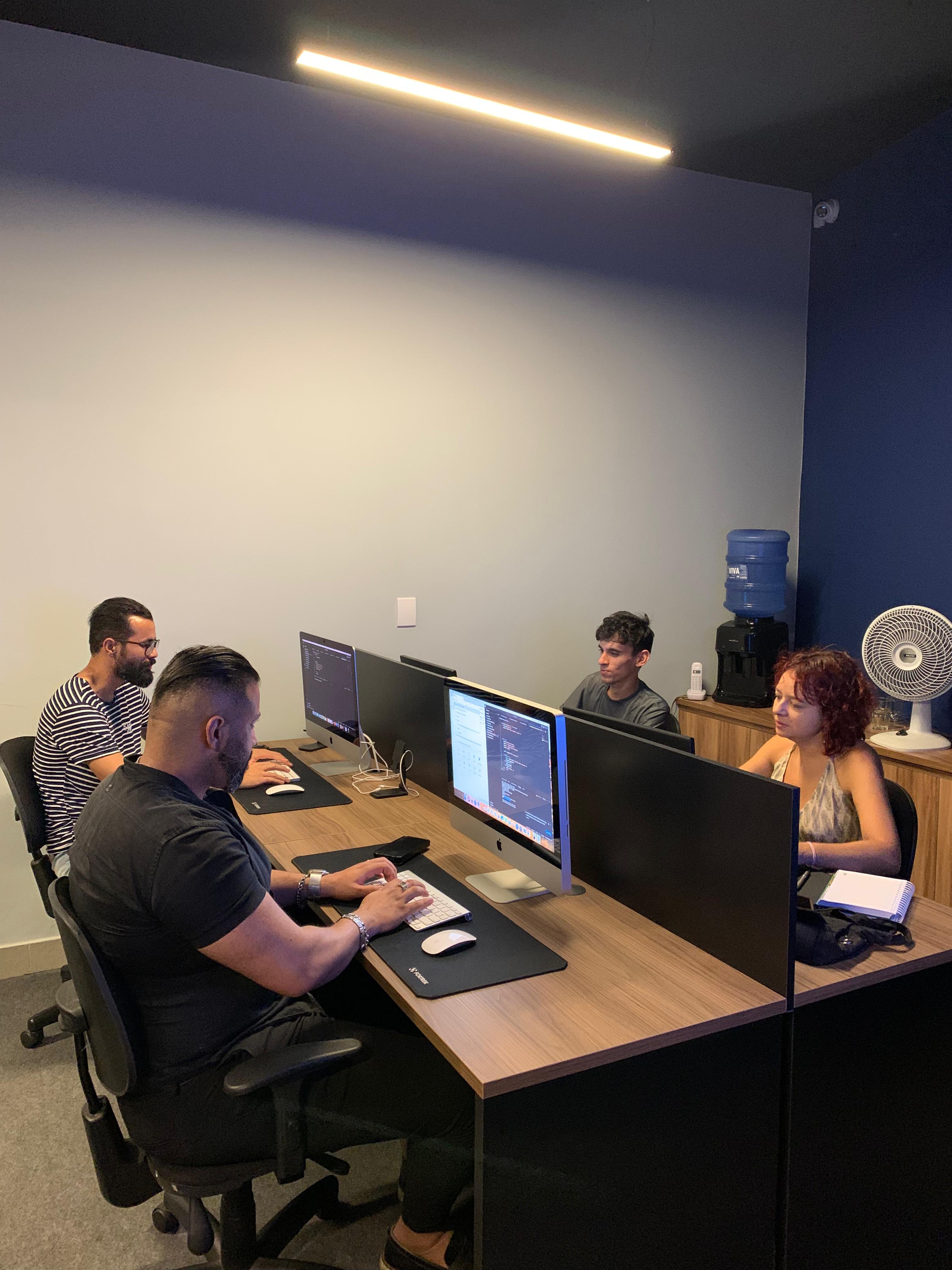 Equipe Victall trabalhando